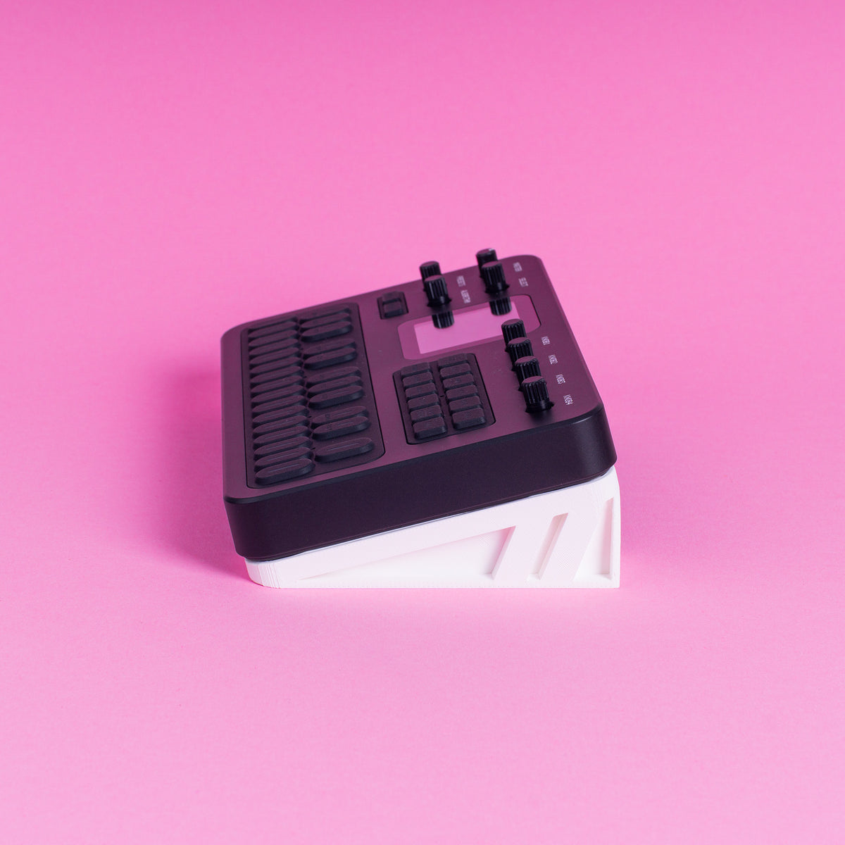M-Wave FM-1 Stand – 15° – White