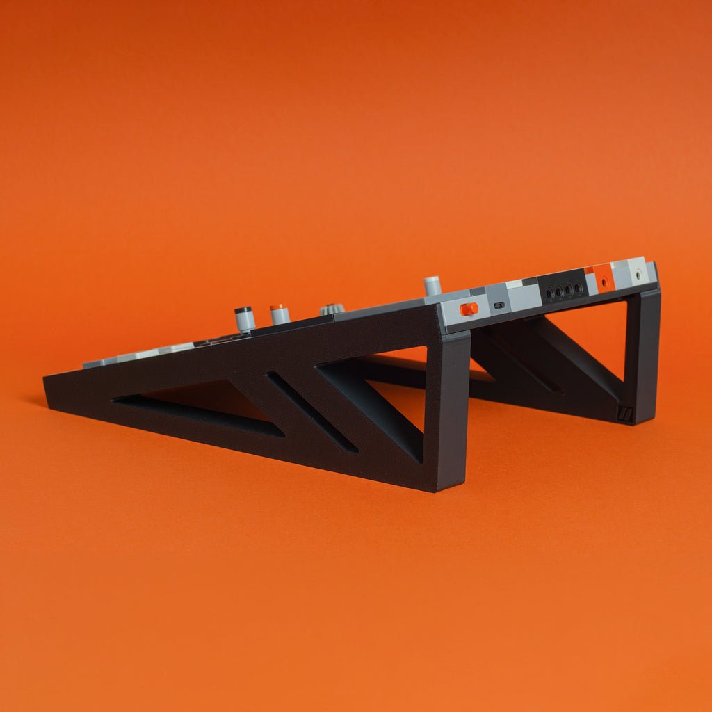 Teenage Engineering EP–133 K.O. II Stand – 15° –Black