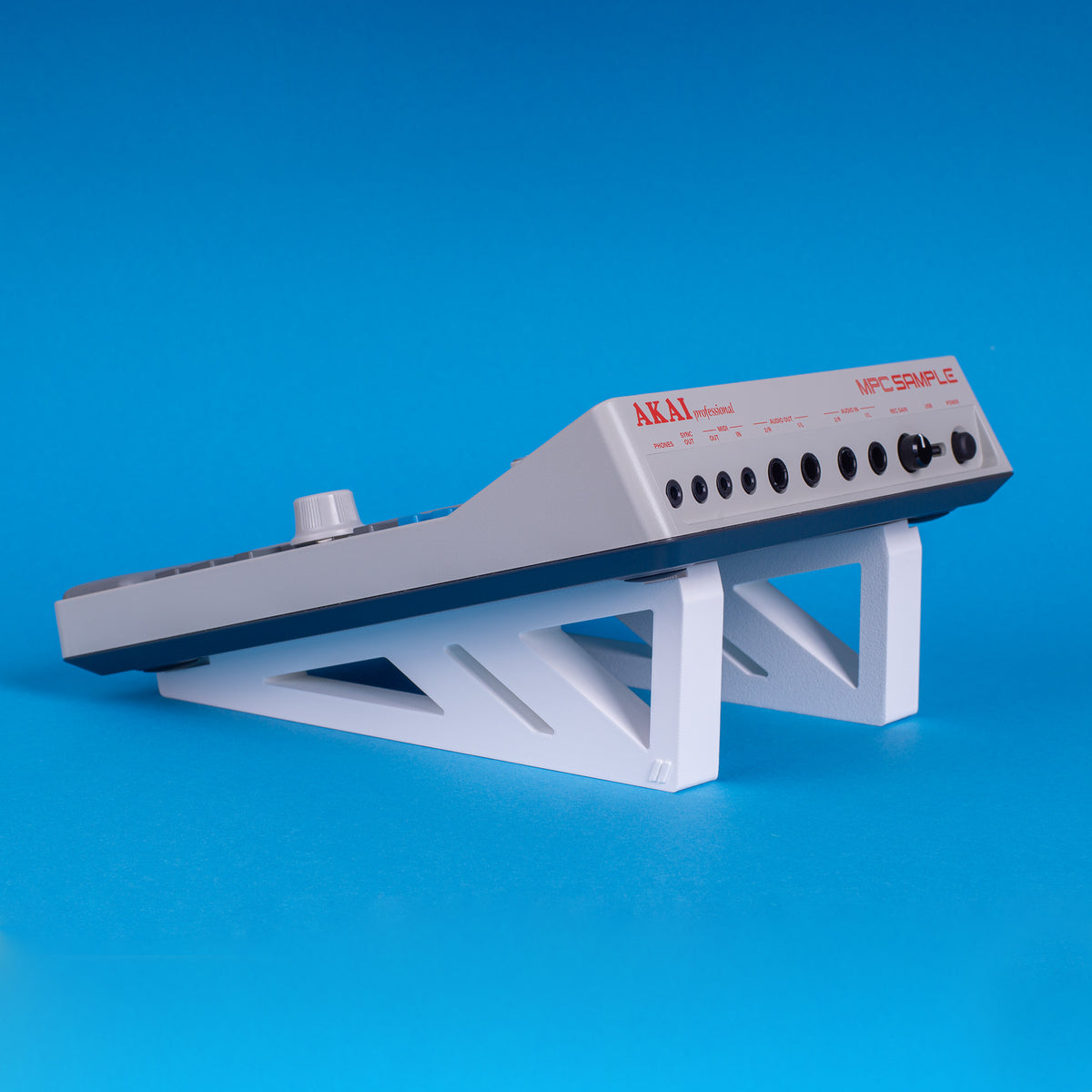 Akai MPC Sample Stand – 15° – White