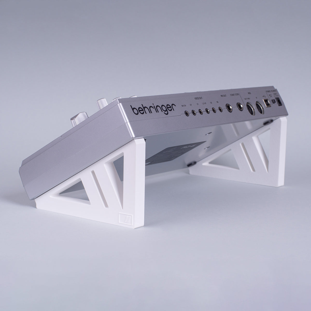Behringer RD-6 Stand – 30° – White