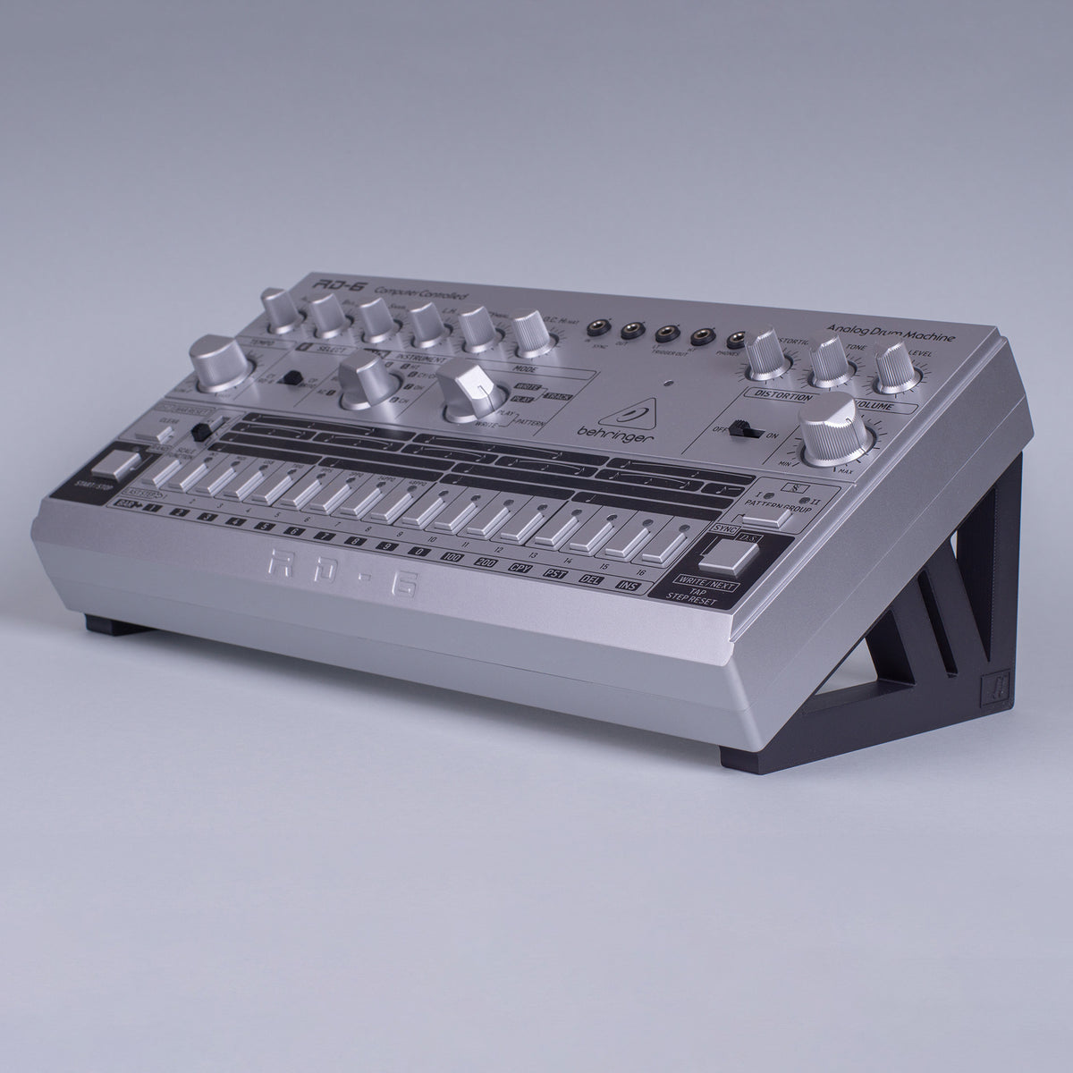 Behringer RD-6 Stand – 30° – Black